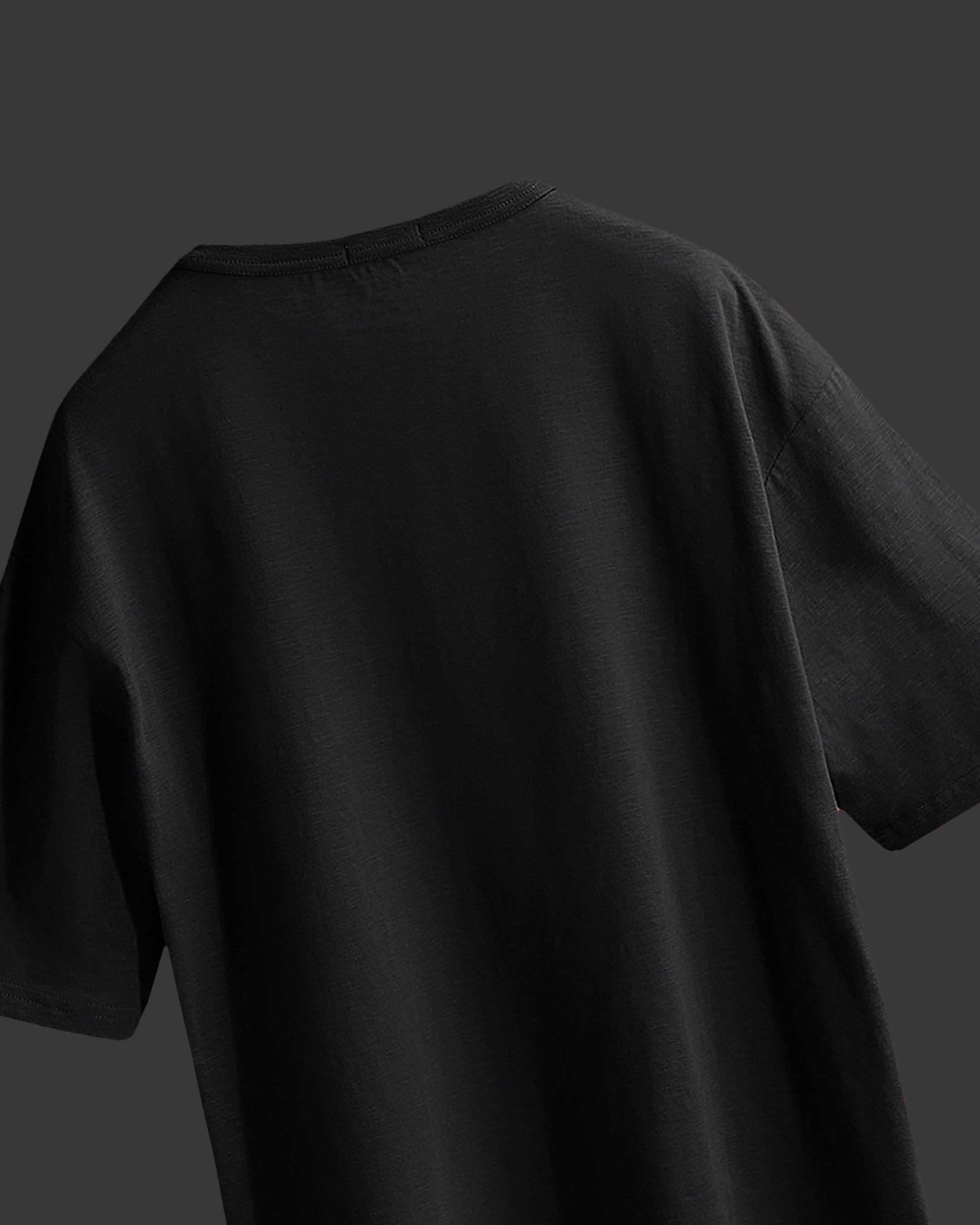 BLACK & WHITE OVERSIZED BASIC T-SHIRT